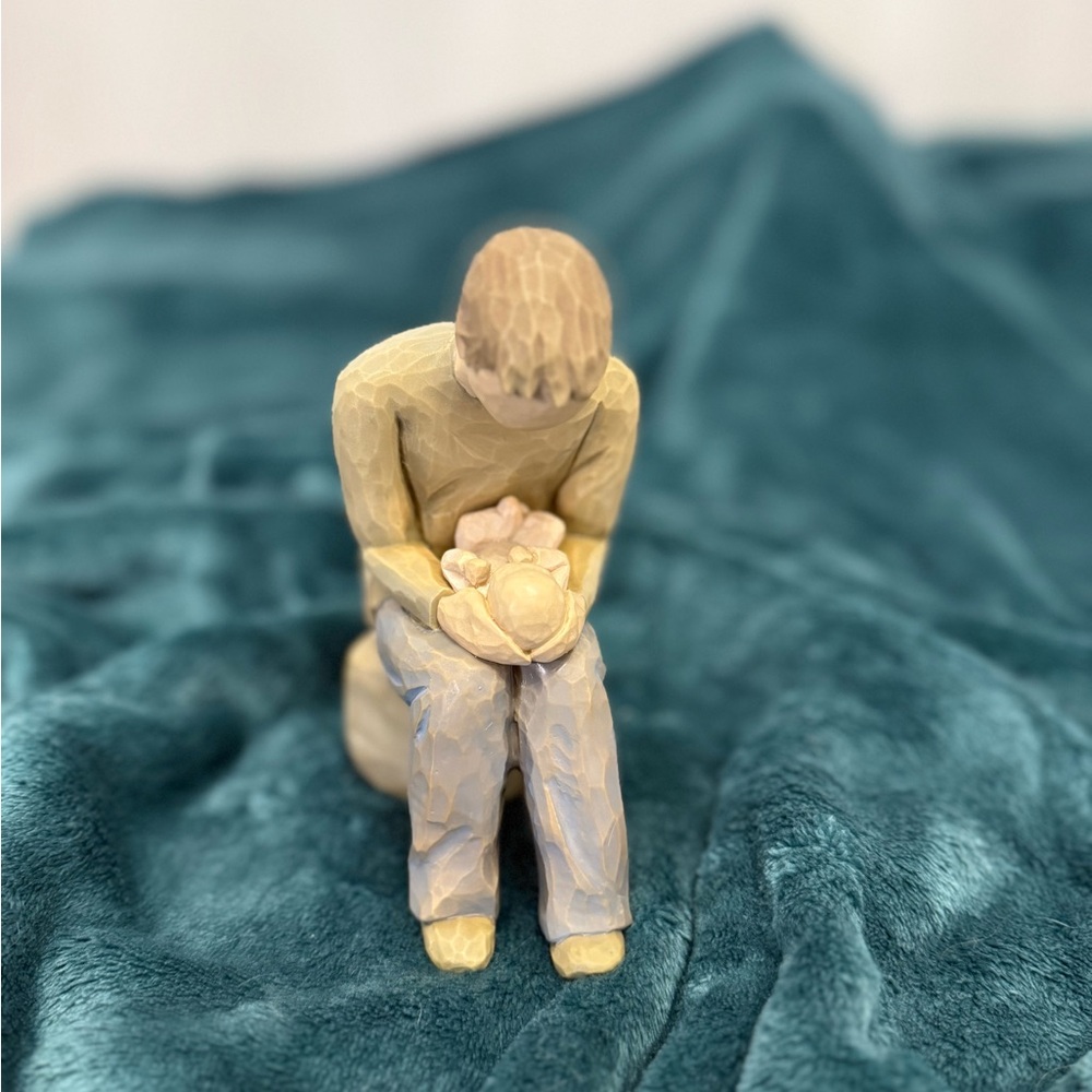 Handcrafted Dad Figurine with Child - Cream and Tan